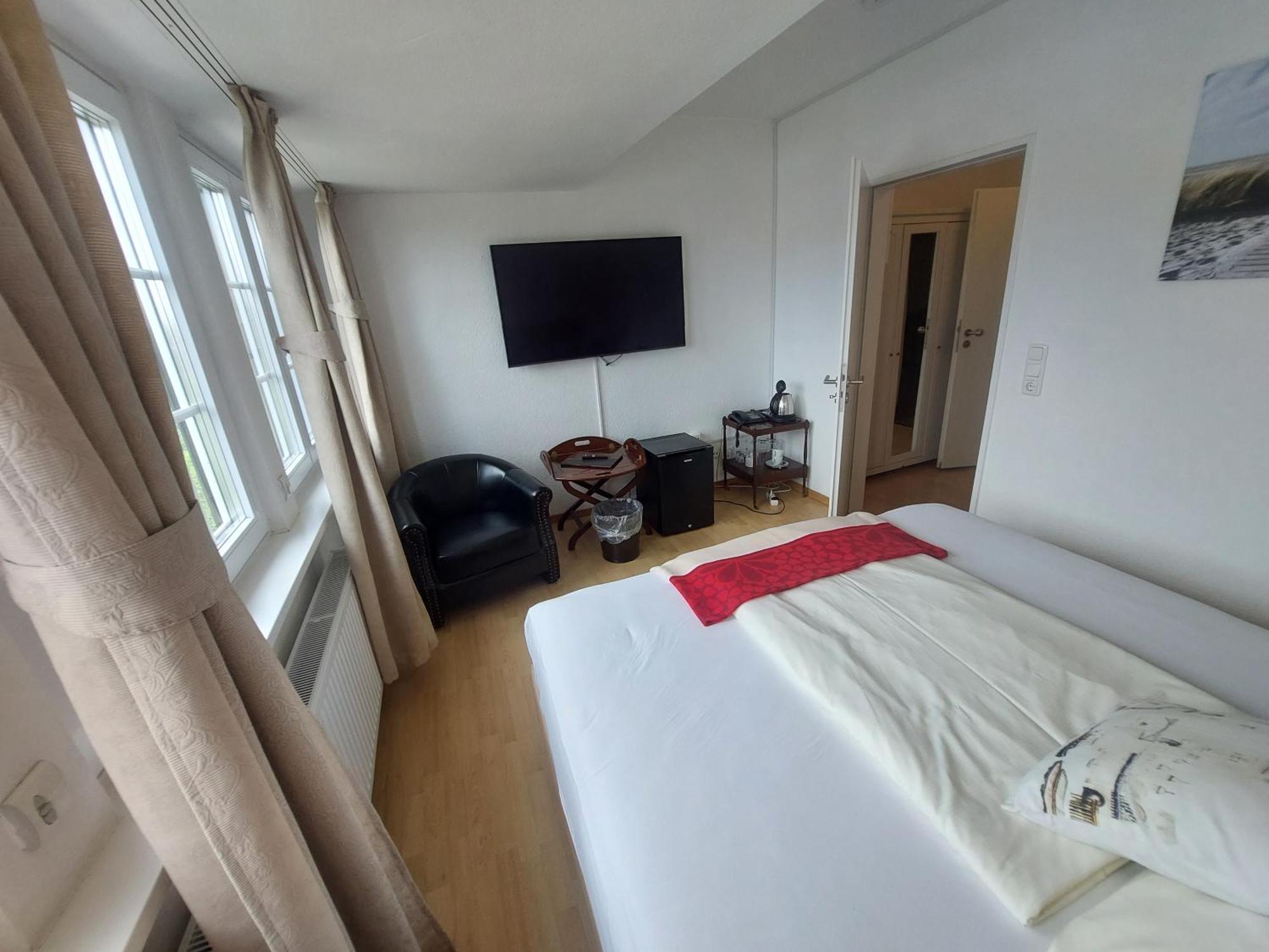 Landhotel Garni Zur Linde Ratekau Exterior foto